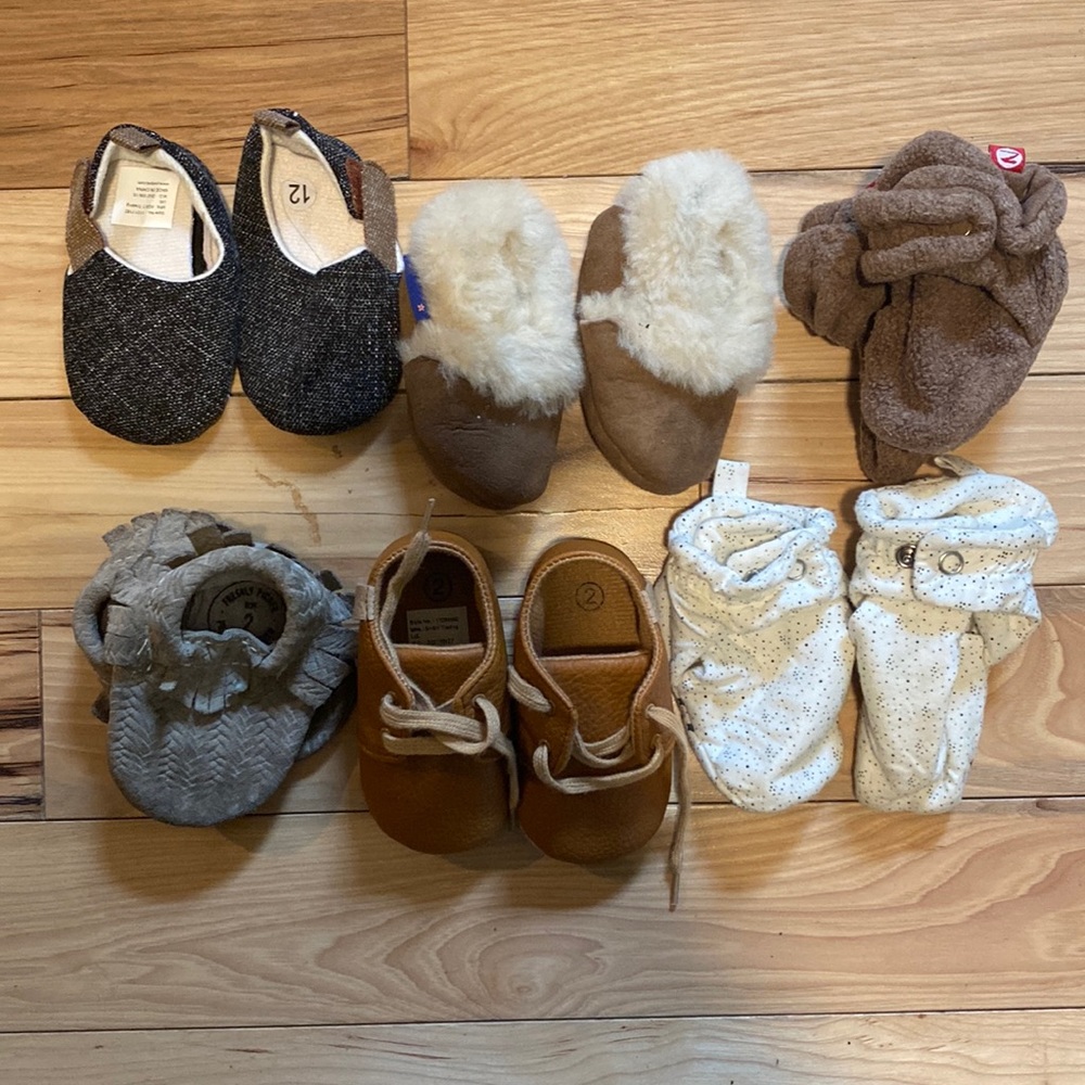 Neutral infant shoe lot, Freshly Picked, Robert, Zutano